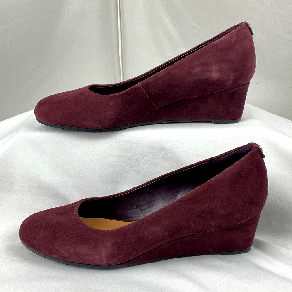 Clarks Vendra Bloom Wedge Heels Sz 7.5 Burgundy Plum Suede Sip-Ons - Picture 3 of 10